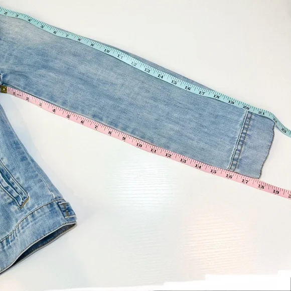 Billabong Classic Distressed Jean Jacket - Picture 13 of 15